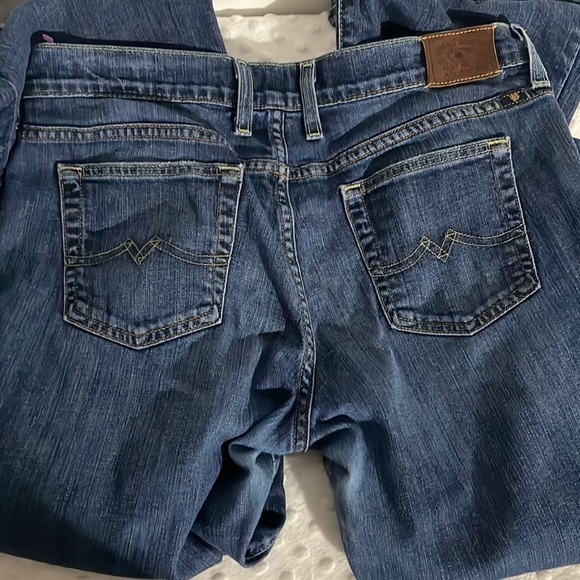 LUCKY Brand Women’s Bell Bottom Jeans! - Picture 4 of 5